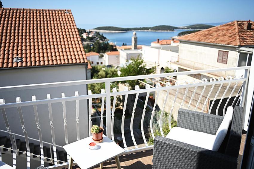 Tanya-Apartments And Rooms Hvar Town Exterior foto